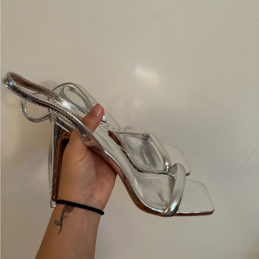 ✨3/$33 SALE    Forever 21 silver heels